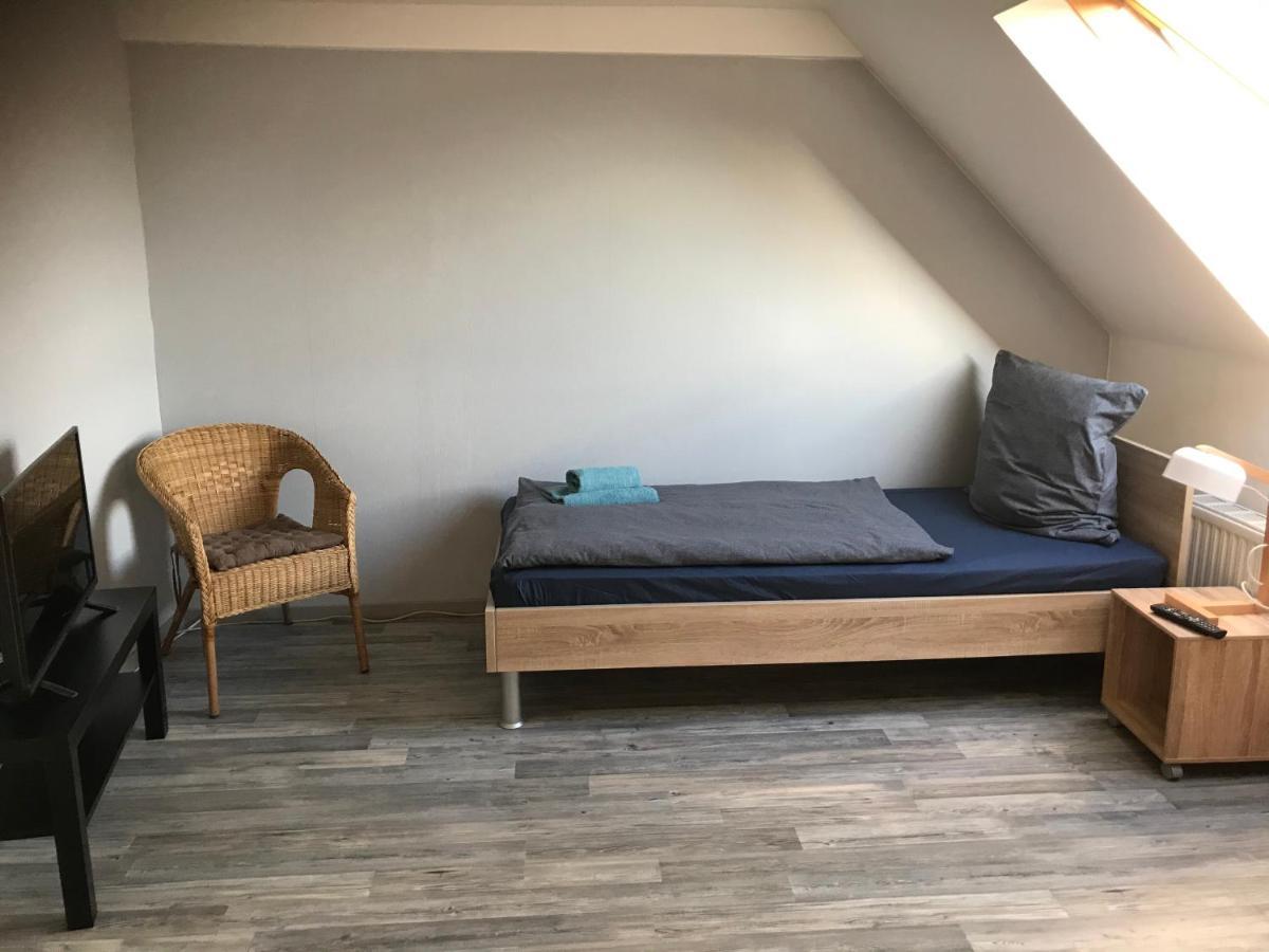 Monteur - Privat Zimmer Langerwehe Geich Εξωτερικό φωτογραφία